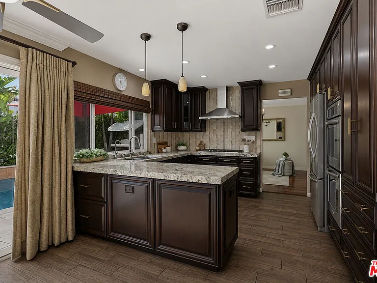 5507 Bluebell Ave — Photo 10