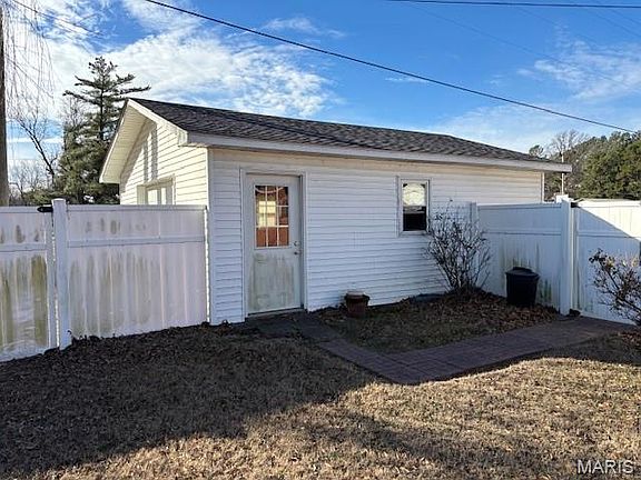 5th image of 39520 Kent Blvd