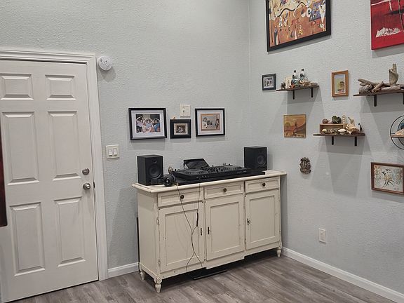 4th image of 518 7th St