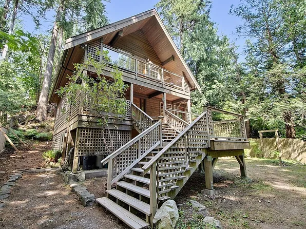 1099 Miller Rd, Bowen Island, BC V0N 1G1