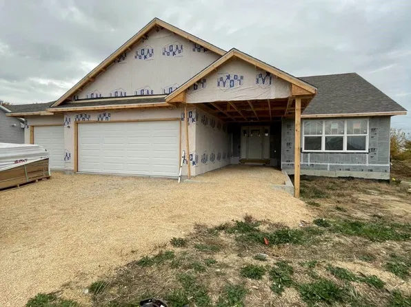 932 White Birch Ln, Davis Junction, IL 61020