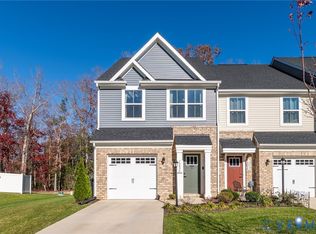10836 Genito Square Dr, Midlothian, VA 23112