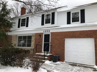 1255 Brainard Rd, Lyndhurst, OH 44124