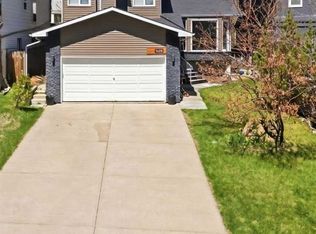 1328 SE 48th Ave NW, Calgary, AB T2K6B8