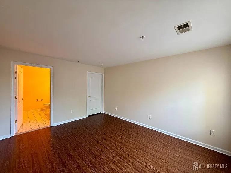 1315 Fernwood Ct — Photo 9