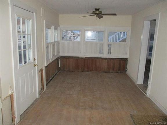 5th image of 120 W Maryland Ave