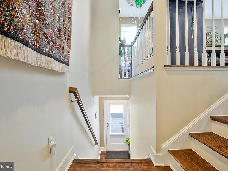 130 Capital Ct — Photo 14