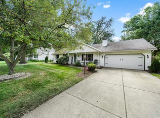 51121 Oak Lined Dr, Granger, IN