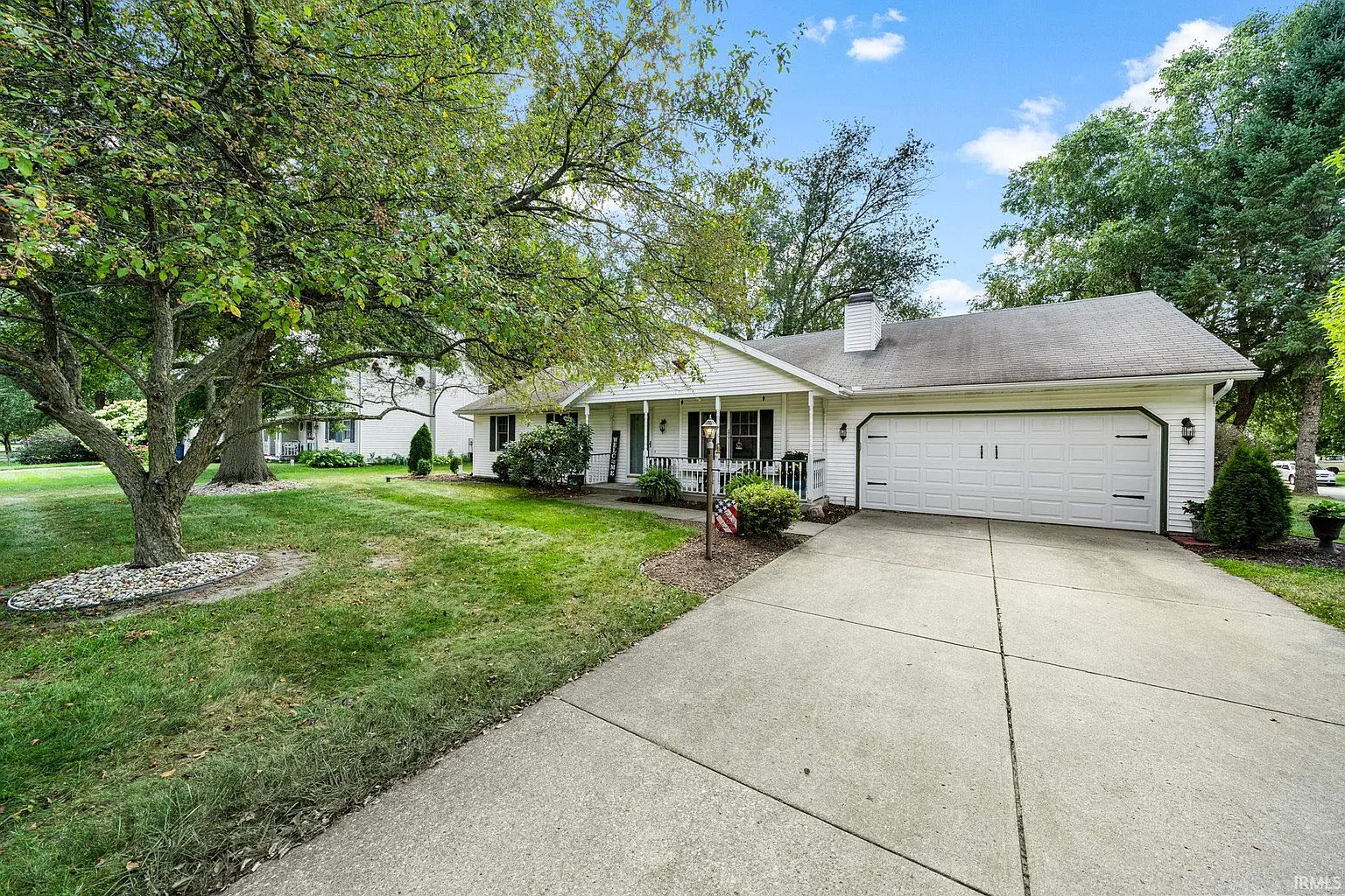51121 Oak Lined Dr photo 1