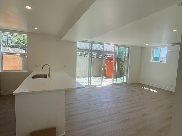 4524 Arizona St — Photo 2