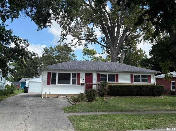 18 Radcliff Rd, Springfield, IL 62703