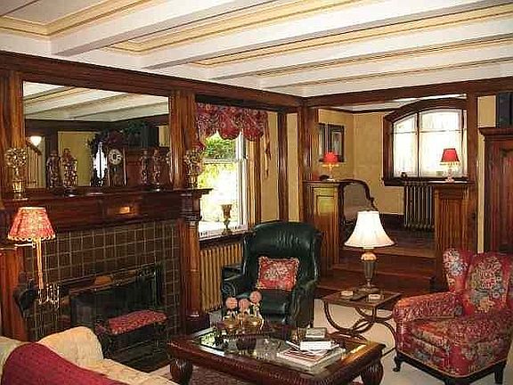 Living Room with raised nook