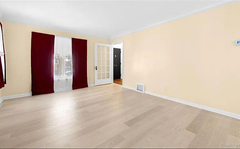 8060 Edward Ave — Photo 3