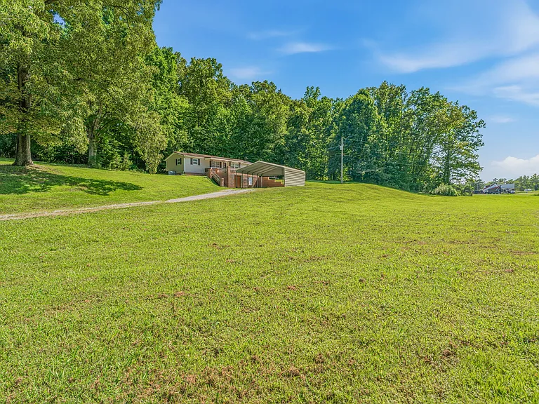 1229 Everett Rd — Photo 40
