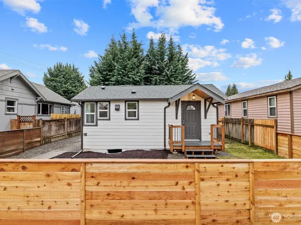 1521 N 3rd Street, Renton, WA 98057