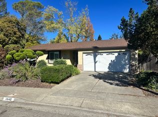 1642 Calavaras Dr, Santa Rosa, CA 95405