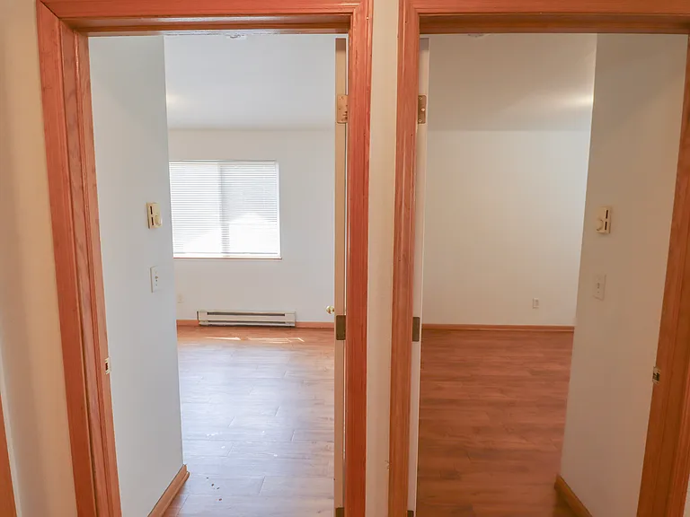 223 W Myrtle St #B — Photo 4