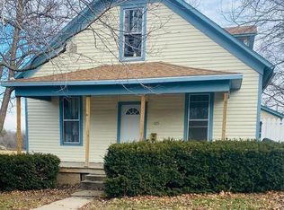 105 N D St, Fairfield, IA