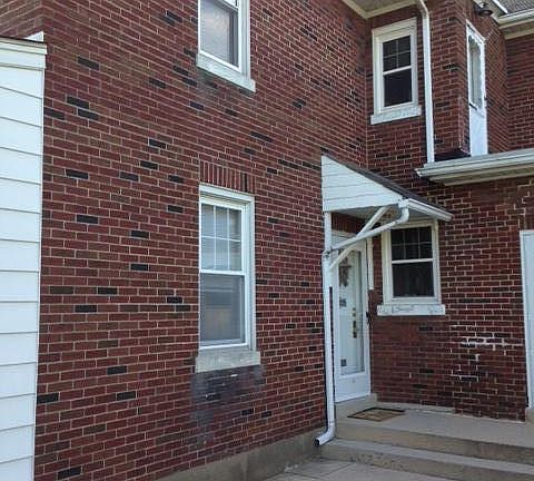 Side view... LV & Kit door and 2nd FL BD & BA 2nd