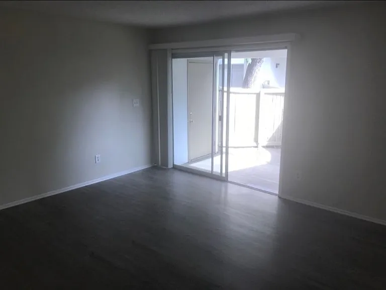 18100 Roscoe Blvd Northridge, CA 91325 — Photo 20