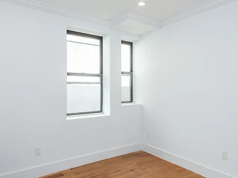 250 Washington Ave #C3 — Photo 11