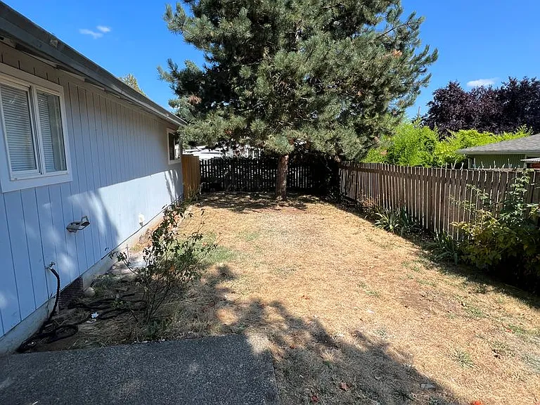 3648 SE 108th Ave — Photo 18