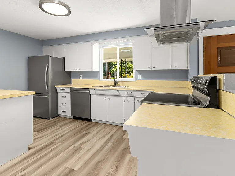 315 Smith Dr — Photo 10