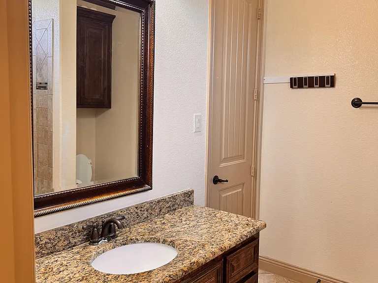 9001 Blue Water Dr — Photo 12