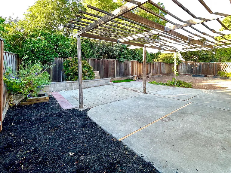 2365 Fallingtree Dr — Photo 24