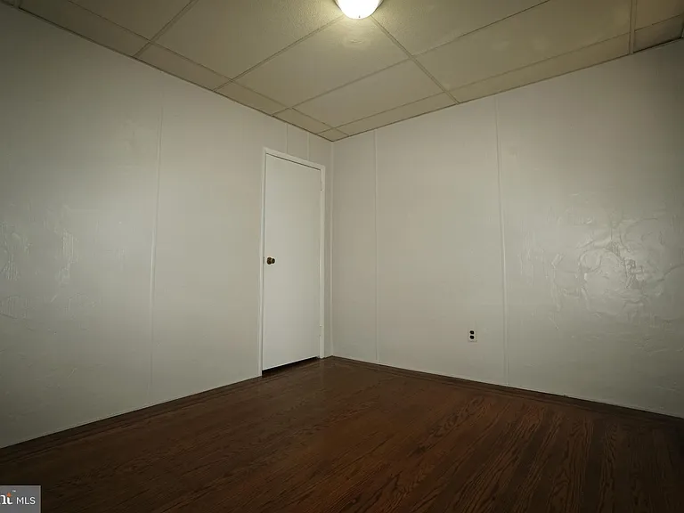 2550 E Somerset St #2 — Photo 6