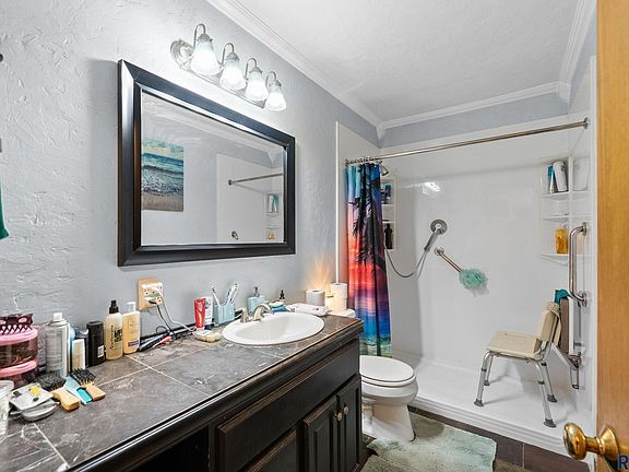5th image of 5512 W 39th St