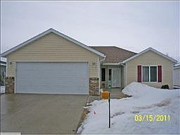1st image of 135 Willow Creek Dr