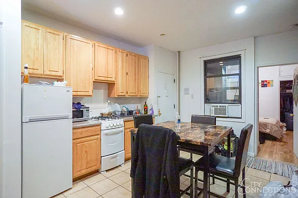 Rented by City Connections Realty | media 48