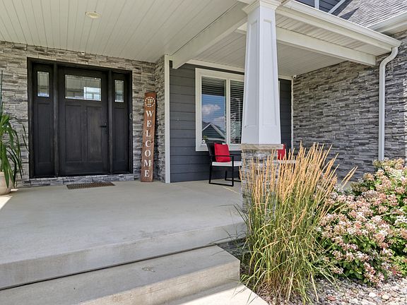 4th image of 9748 Tall Grass Trail St