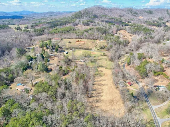 1616 Ford Rd, Warne, NC 28909