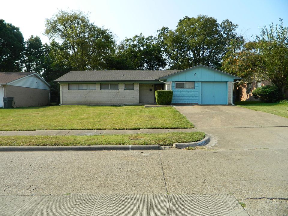 1st image of 842 Emberwood Dr