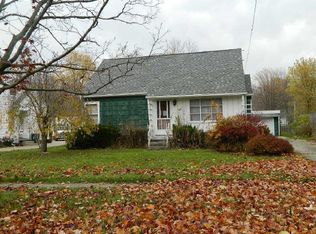 265 Drake Dr, North Tonawanda, NY 14120
