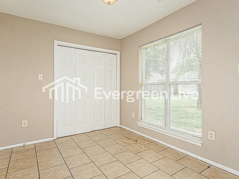 10170 Oak Leaf Dr — Photo 9
