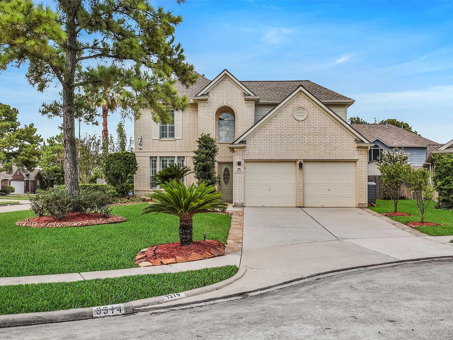 3 bed, 2.5 bath, 1903 sqft, $3,495 — Photo 4