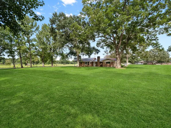 293 County Road 140, Liberty, TX 77575