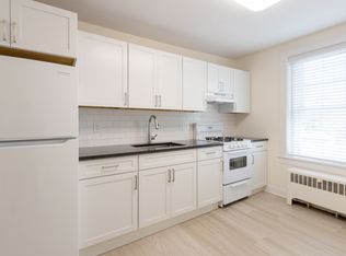 139 Partition St #2R, Saugerties, NY 12477