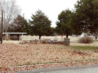 532 S 8th St, Fredonia, KS 66736