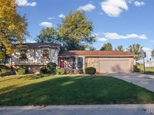 107 Parkwood Dr, Waterloo, IL 62298