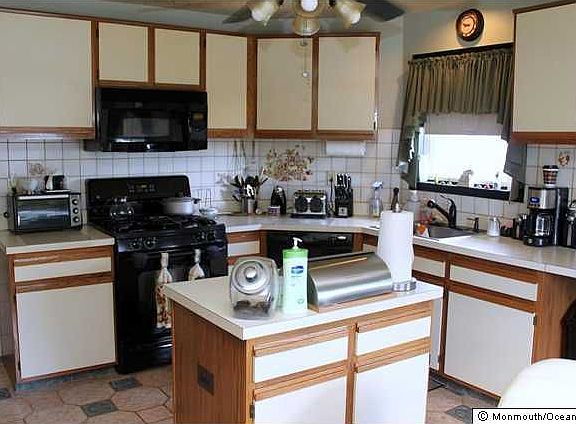 3rd image of 24 Oakengates Dr