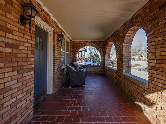 4th image of 1901 Kensington Rd