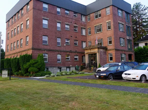 311 North Broadway Street