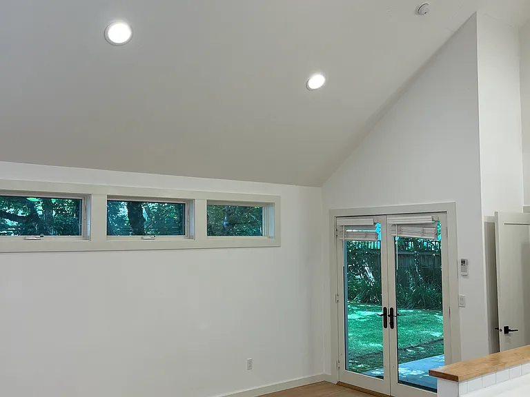 2733 NE 29th Ave #B — Photo 3