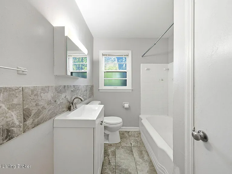 3021 Wedgewood Way — Photo 10