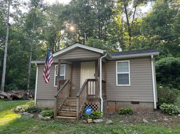 335 Small Cir, Lenoir, NC 28645