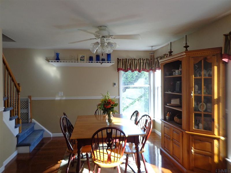 5th image of 106 CONCORD Avenue